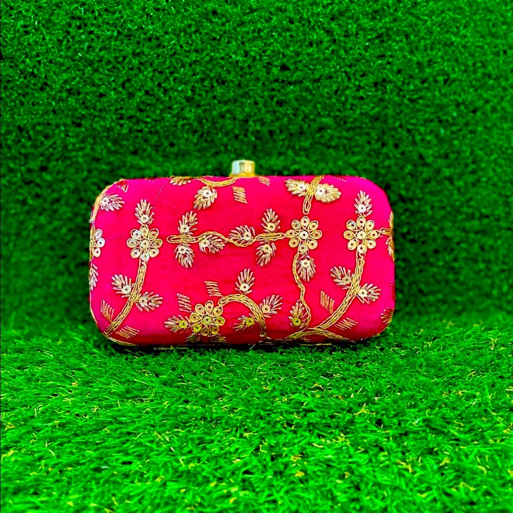 Royal clutch
